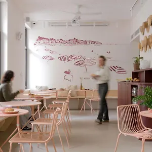  Хостел Slo Франция