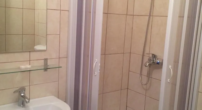 Hotel Uranus Bukareszt 2*,
